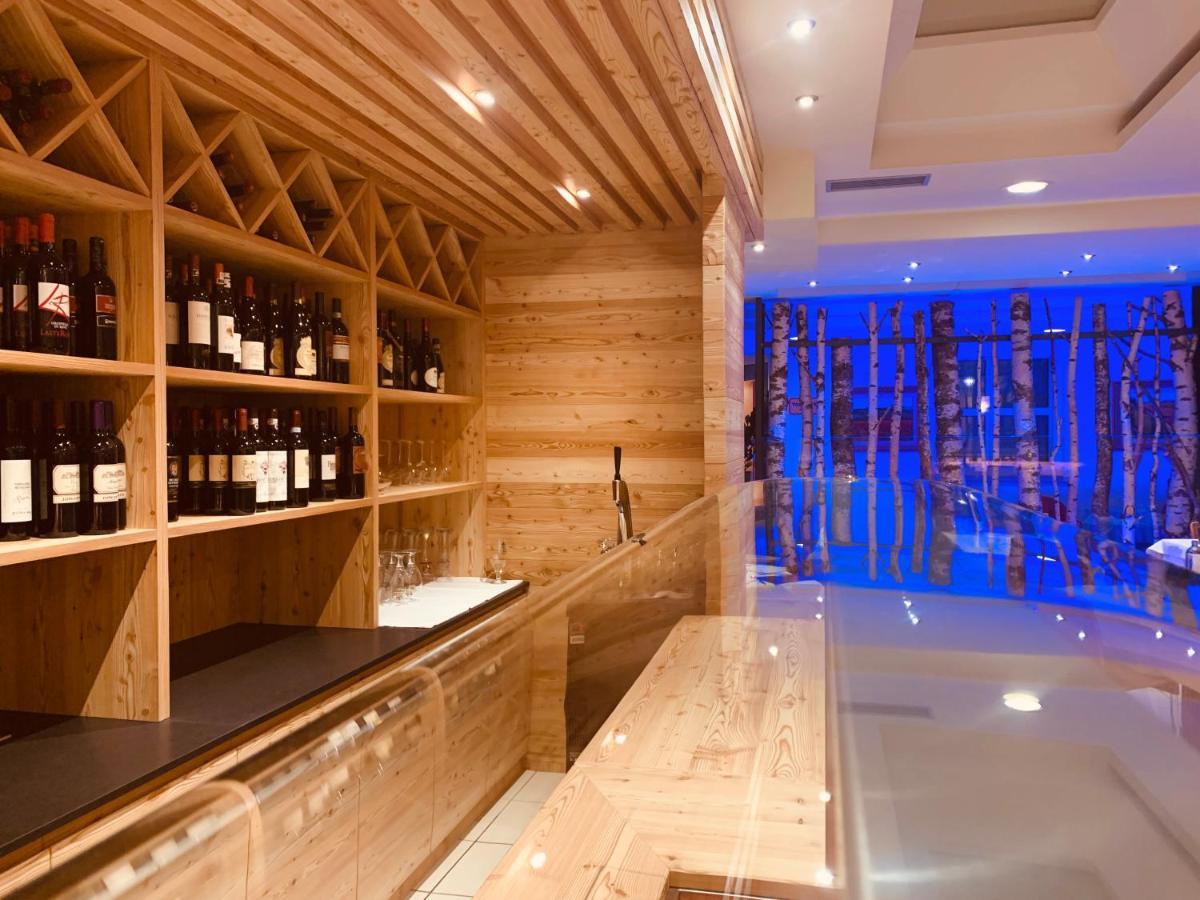 דימארו Alpholiday Dolomiti Wellness & Family Hotel מראה חיצוני תמונה