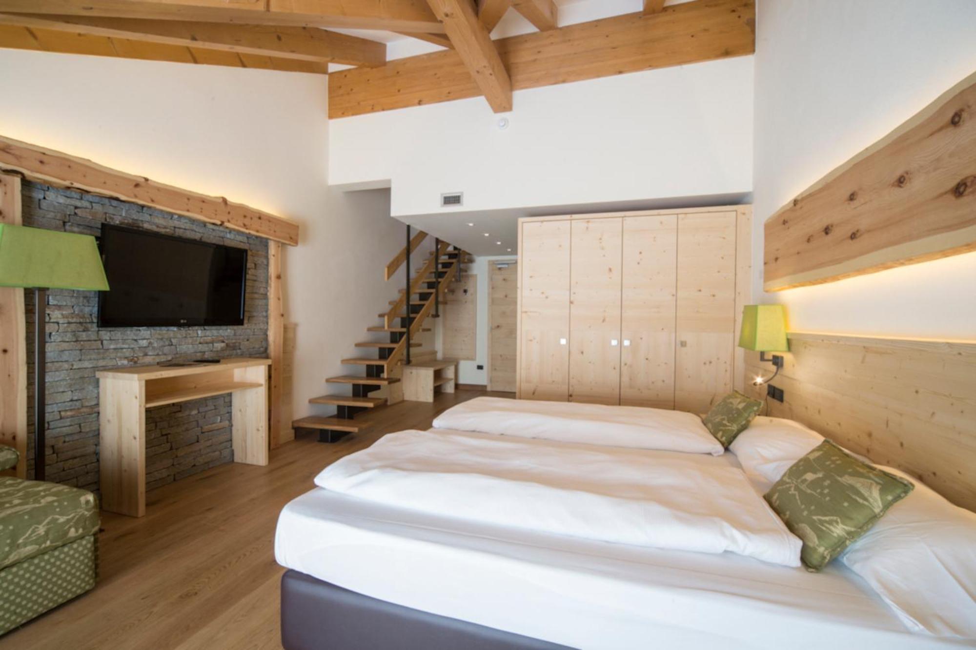 דימארו Alpholiday Dolomiti Wellness & Family Hotel חדר תמונה