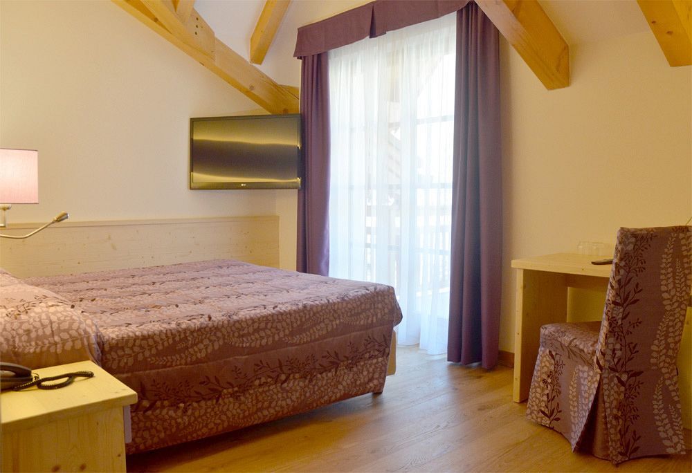 דימארו Alpholiday Dolomiti Wellness & Family Hotel מראה חיצוני תמונה