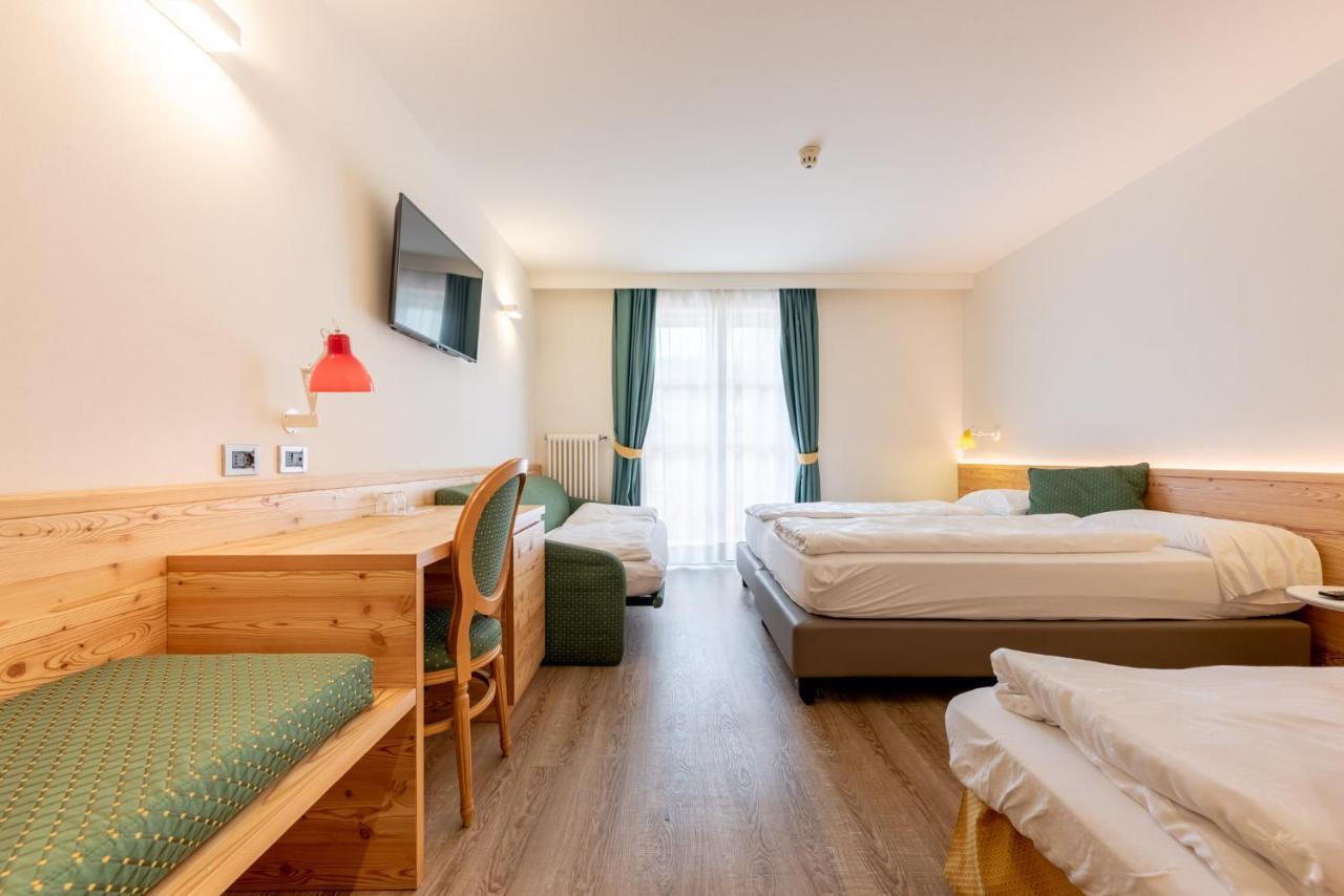 דימארו Alpholiday Dolomiti Wellness & Family Hotel מראה חיצוני תמונה