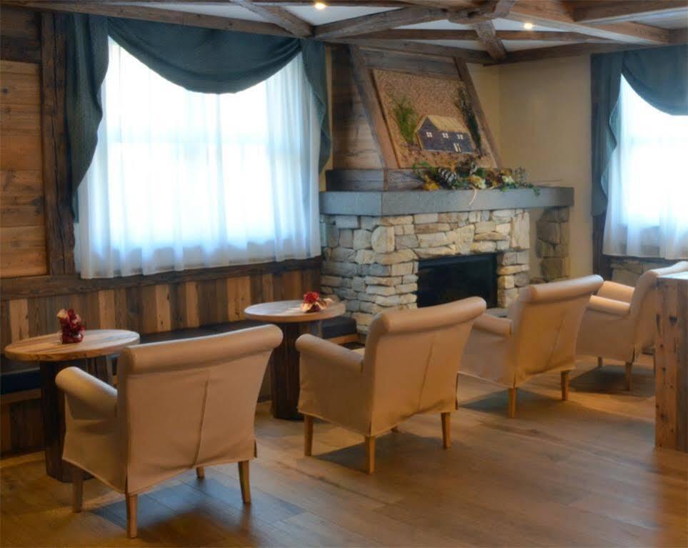 דימארו Alpholiday Dolomiti Wellness & Family Hotel מראה חיצוני תמונה