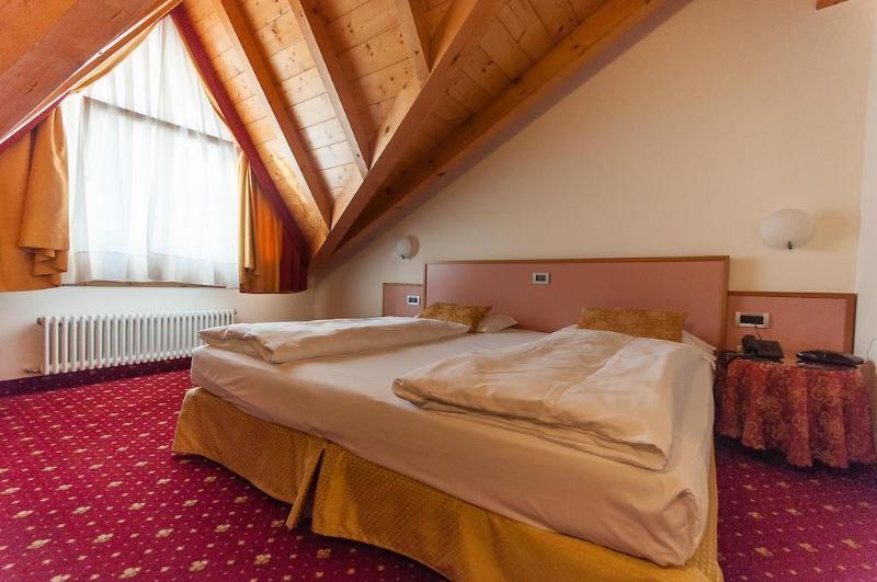 דימארו Alpholiday Dolomiti Wellness & Family Hotel מראה חיצוני תמונה